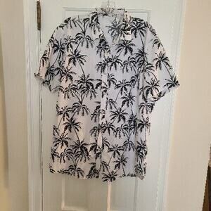 Mens Leftgu Hawaiian Button Down Short Sleeved Shirt Size Large NWOT